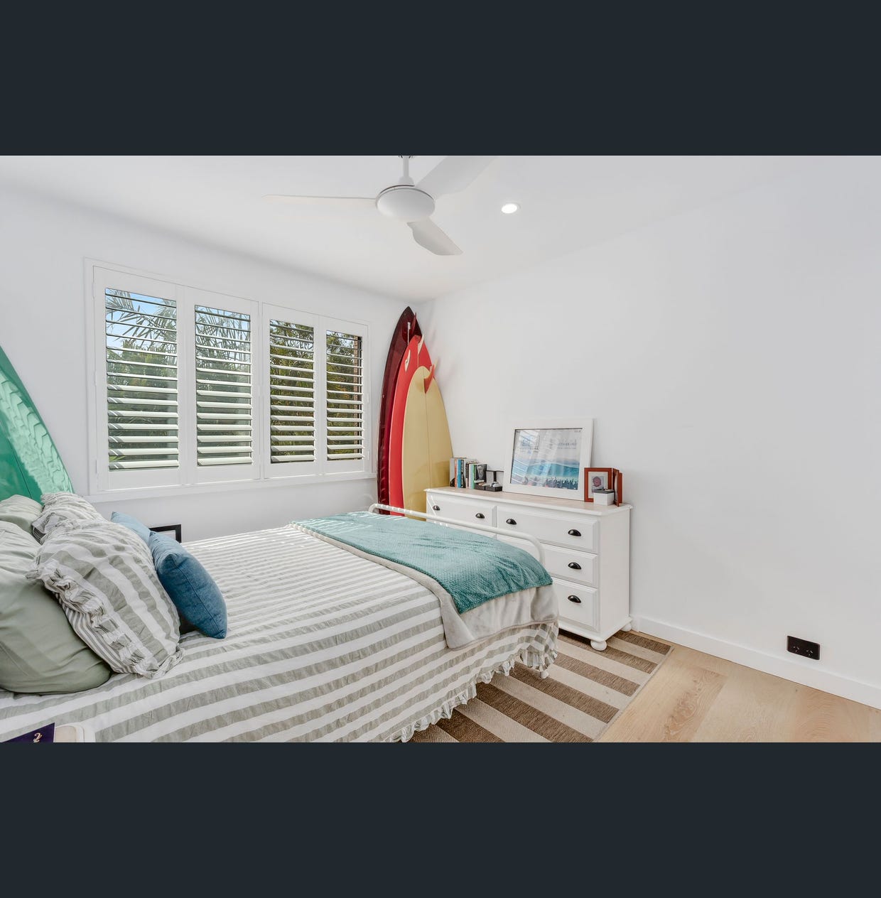 bedroom richmond ave